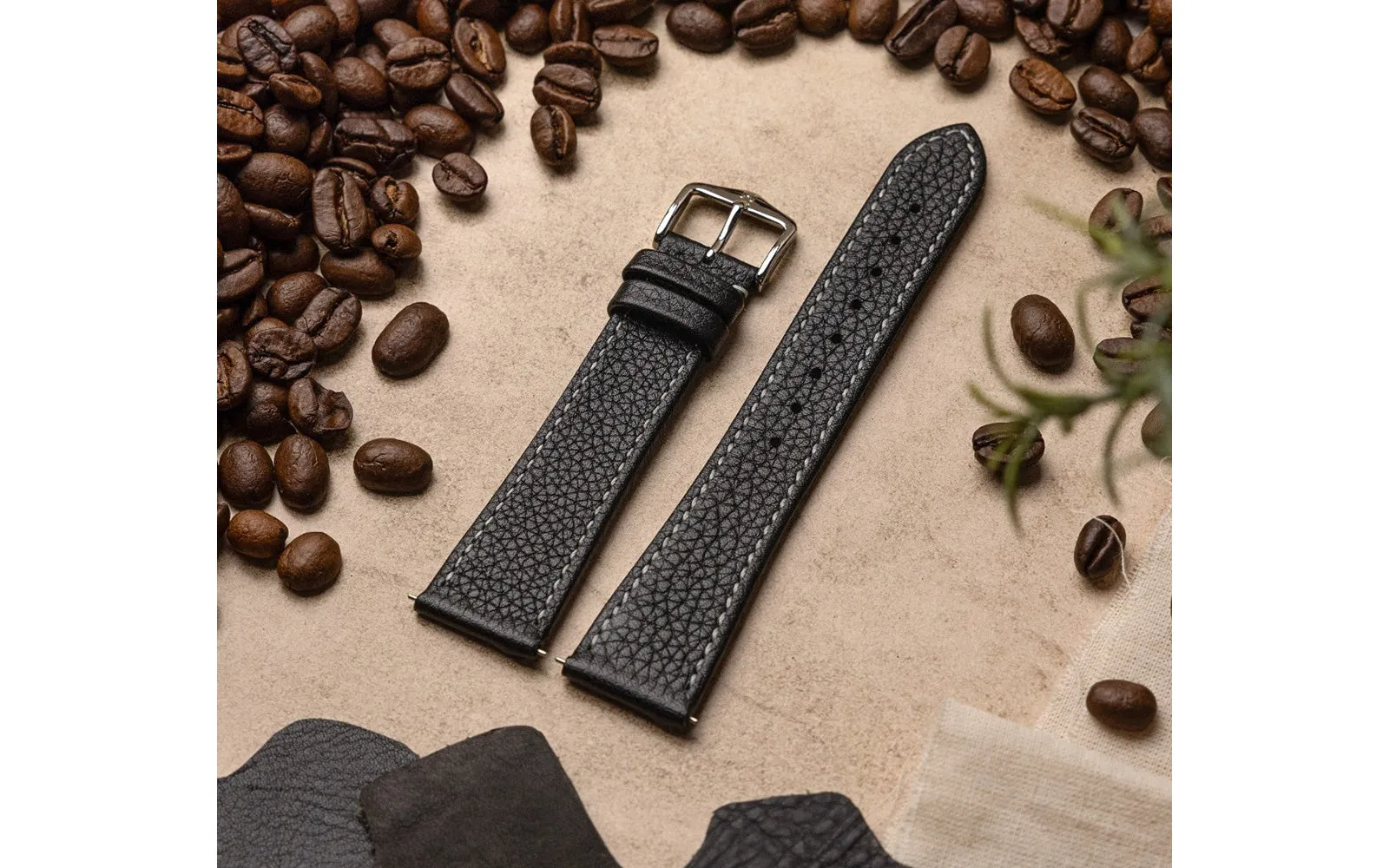 Apple Watch Strap - HIRSCH Bologna Black Textured Calfskin Leather