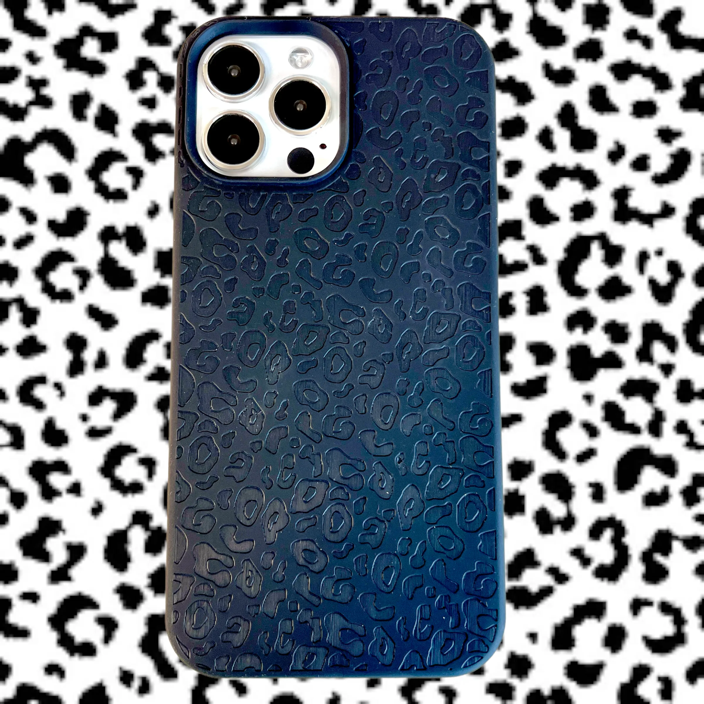 Engraved Black Leopard Phone Case For iPhone