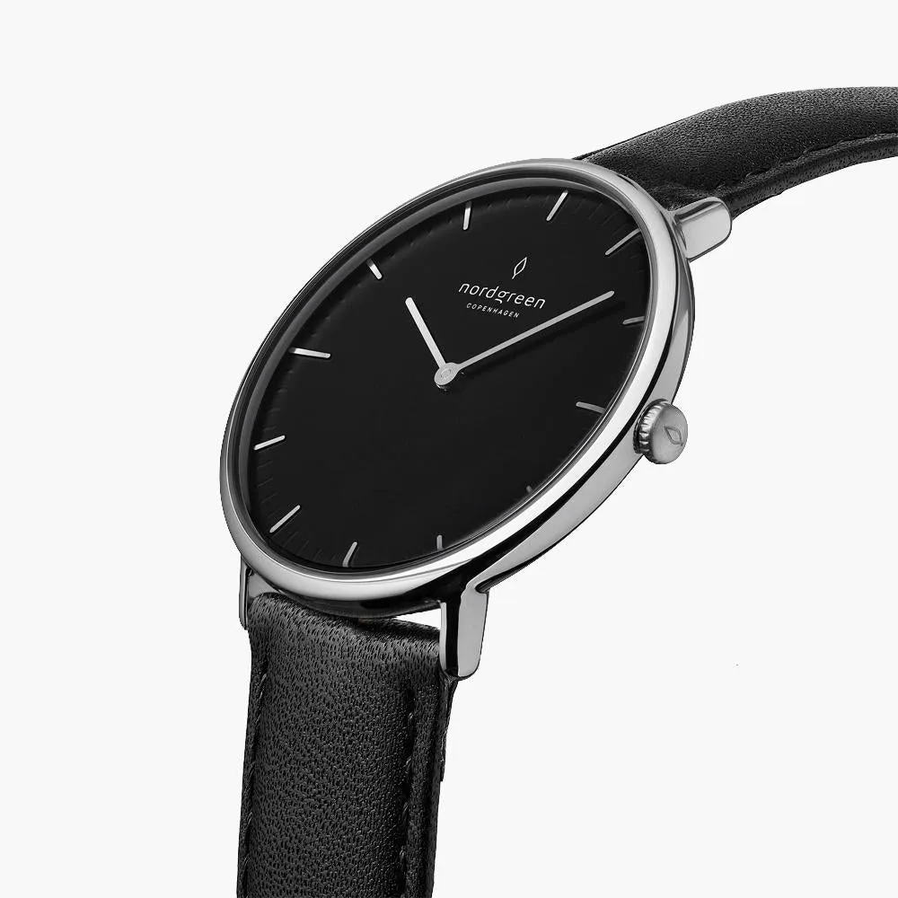 Native | Black Dial - Black Leather - Refurbished